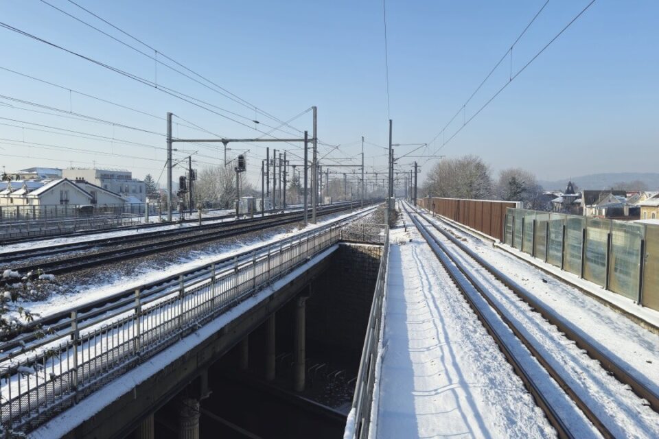 La gare de Chelles était blanche ce mardi 6 janvier.
